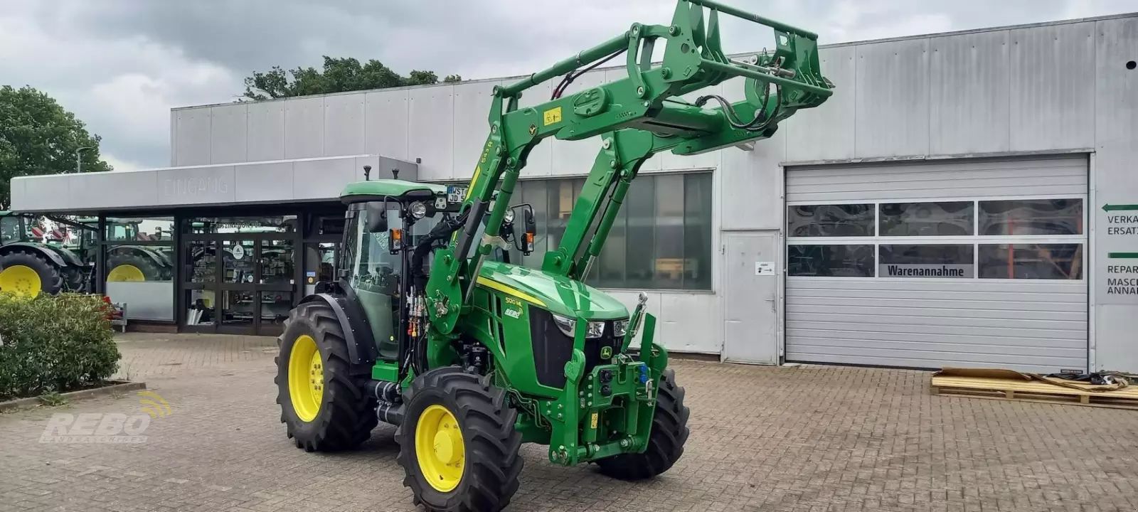 E-FARM: John Deere 5120ml - Traktor - id BUINB6R - 110.000 € - Baujahr: 2024 - Abgelesene Motorstunden: 58,Motorleistung (PS): 125,Deutschland