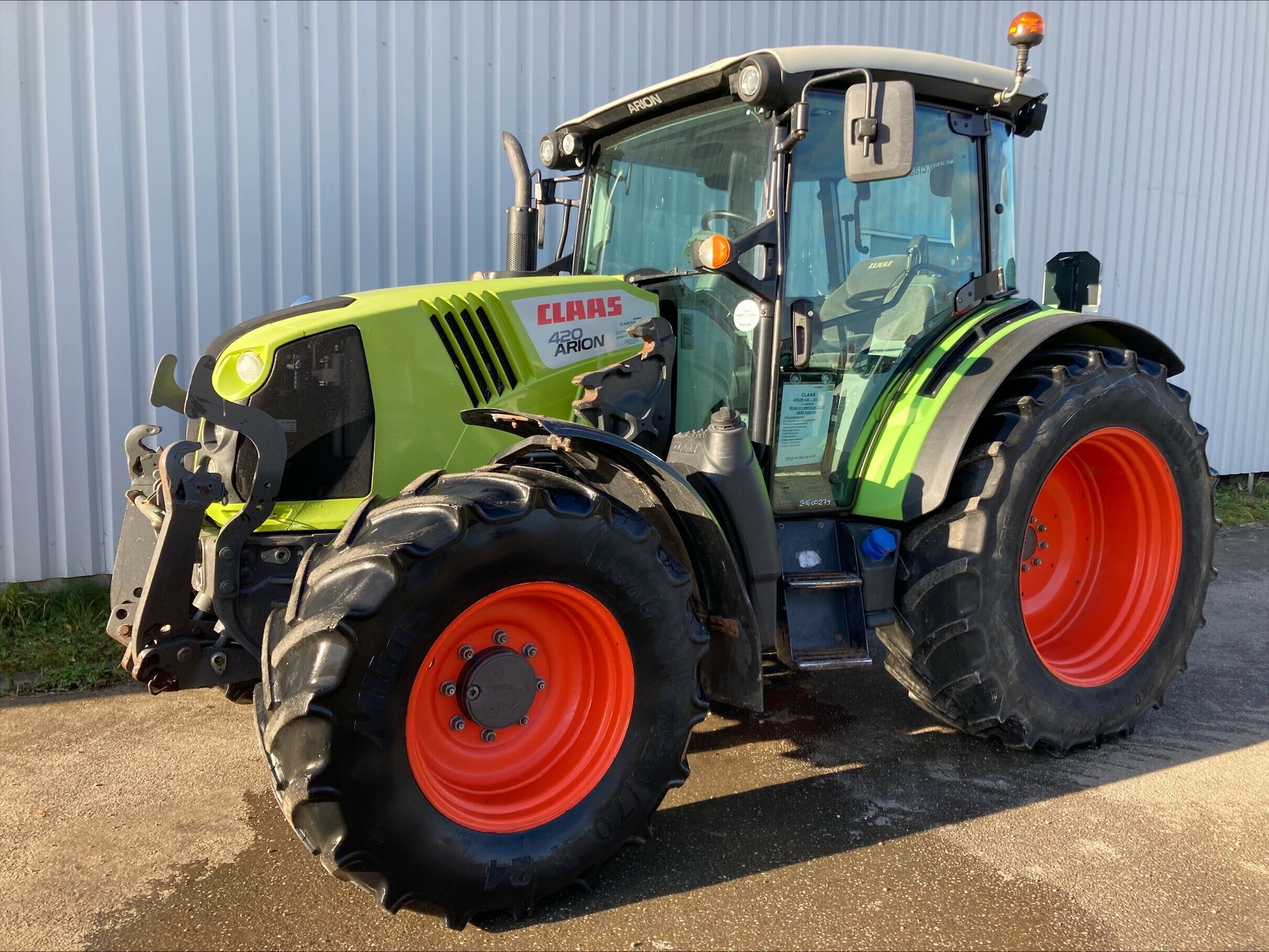 E-FARM: Claas Arion 420 - Traktor - id UG1X29Q - 44 500 € - Rok produkcji: 2016 - Motogodziny: 4845,Moc silnika: 100