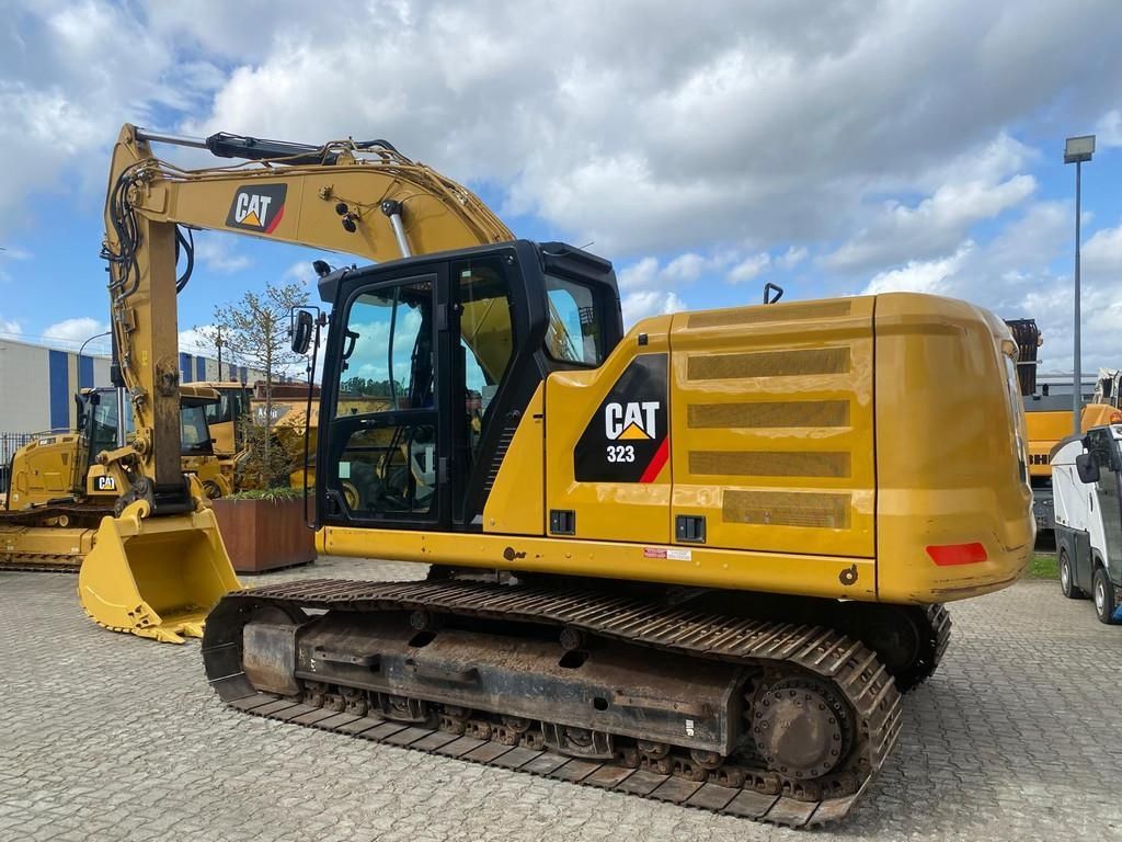 Caterpillar 323 nvt Excavadora de orugas 79.900 €