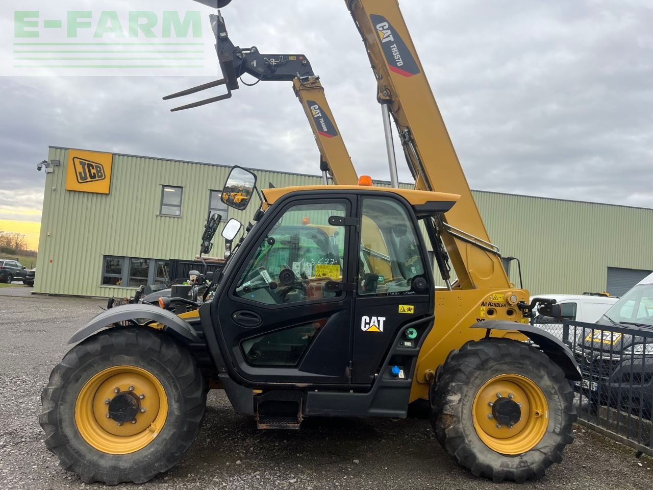 Caterpillar th357d Ładowacz teleskopowy 39 000 €