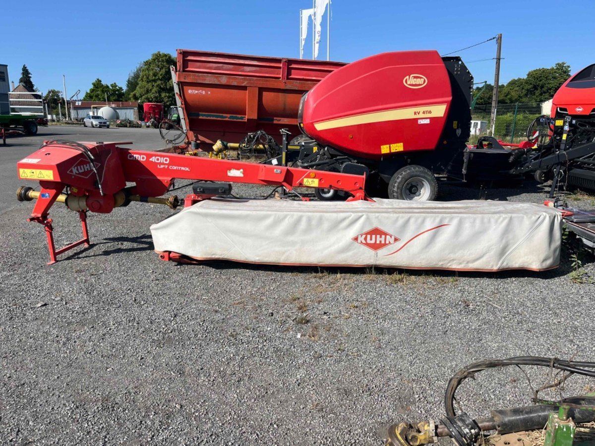 E-FARM: Kuhn gmd 4010 - Segadora - id 7TBWYDZ - 6850 € - Año: 2010 - Francia