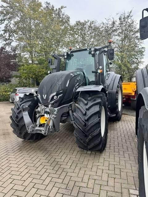 Valtra T175 Active Tractor €124,450