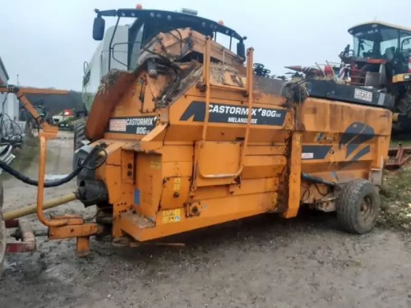 E-FARM: Lucas castormix 80 - Mixer feeder - id APM4EBQ - €13,500 - Year of construction: 2008 - France