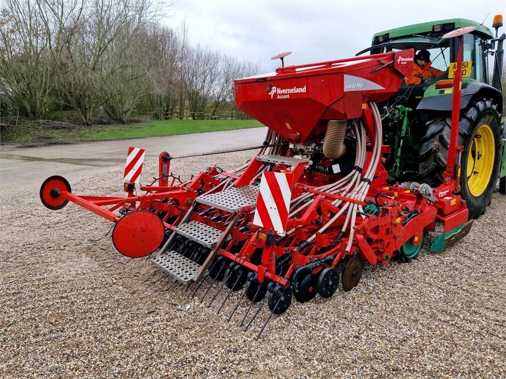 Kverneland 3m powerharrow / disc drill combination Drill €17,146
