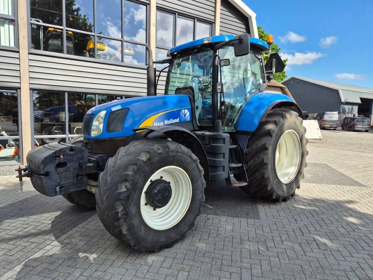New Holland T 6080 Трактор