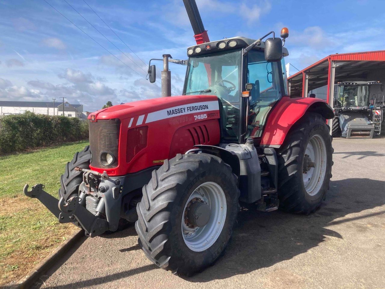 E-FARM: Massey Ferguson 7495 - Tractor - id ZFIB7EJ - Año: 2009 - Horas: 7100,Potencia del motor: 190,Francia