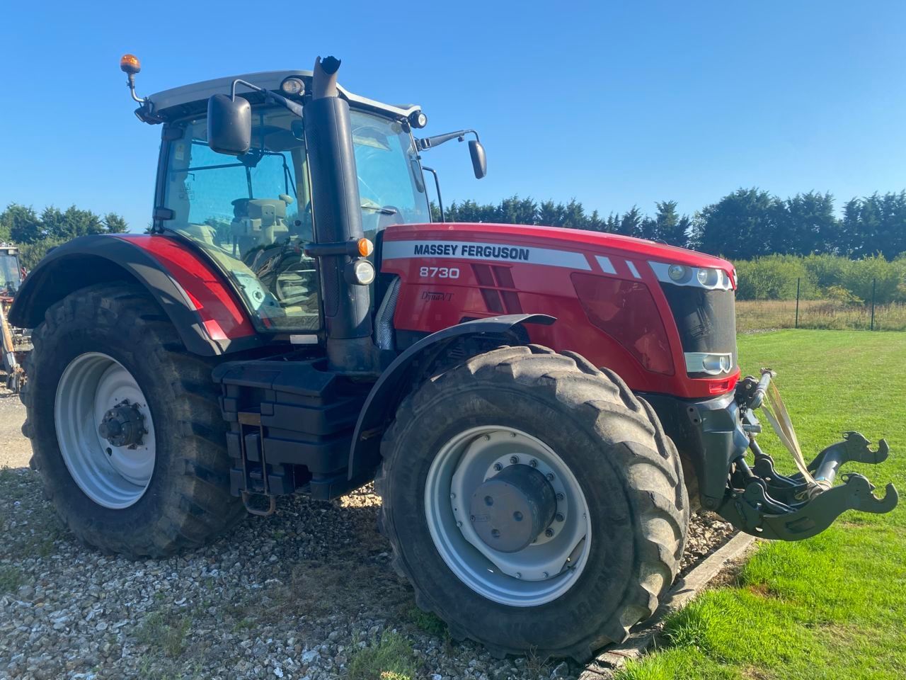 E-FARM: Massey Ferguson 8730 Dyna-VT - Tractor - id F7PXEVC - 69.500 € - Año: 2014 - Horas: 6450,Potencia del motor: 300,Francia