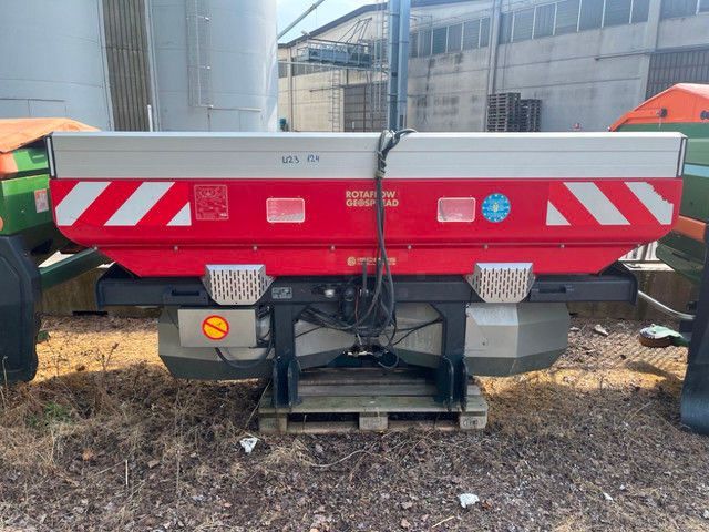 E-FARM: Vicon geospread ro-edw - Epandeur d'engrais - id RN3EITR - 16 000 € - Année: 2016 - Italie