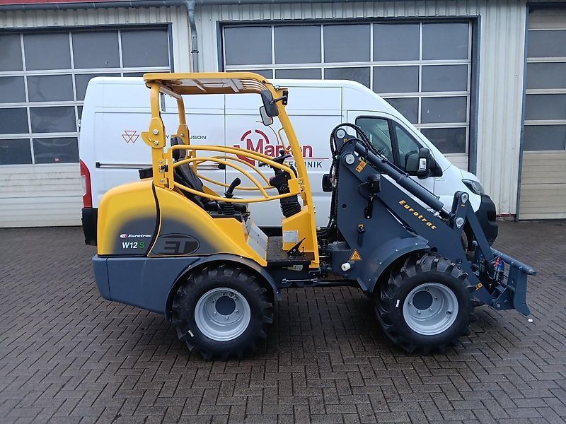 Eurotrac w12s Cargadora de dirección deslizante 25.590 €