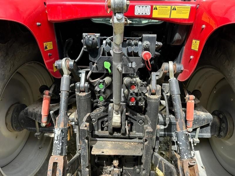 E-FARM: Massey Ferguson 6465 - Tractor - id HPDUVJ5 - €34,000 - Year of construction: 2007 - Engine hours: 6,300,Engine power (HP): 120,France E-FARM: Massey Ferguson 6465 - Tractor - id HPDUVJ5 - €34,000 - Year of construction: 2007 - Engine hours: 6,300,Engine power (HP): 120,France
