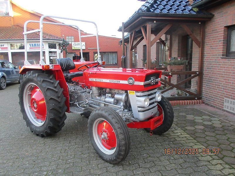 Massey Ferguson 135 Trattore