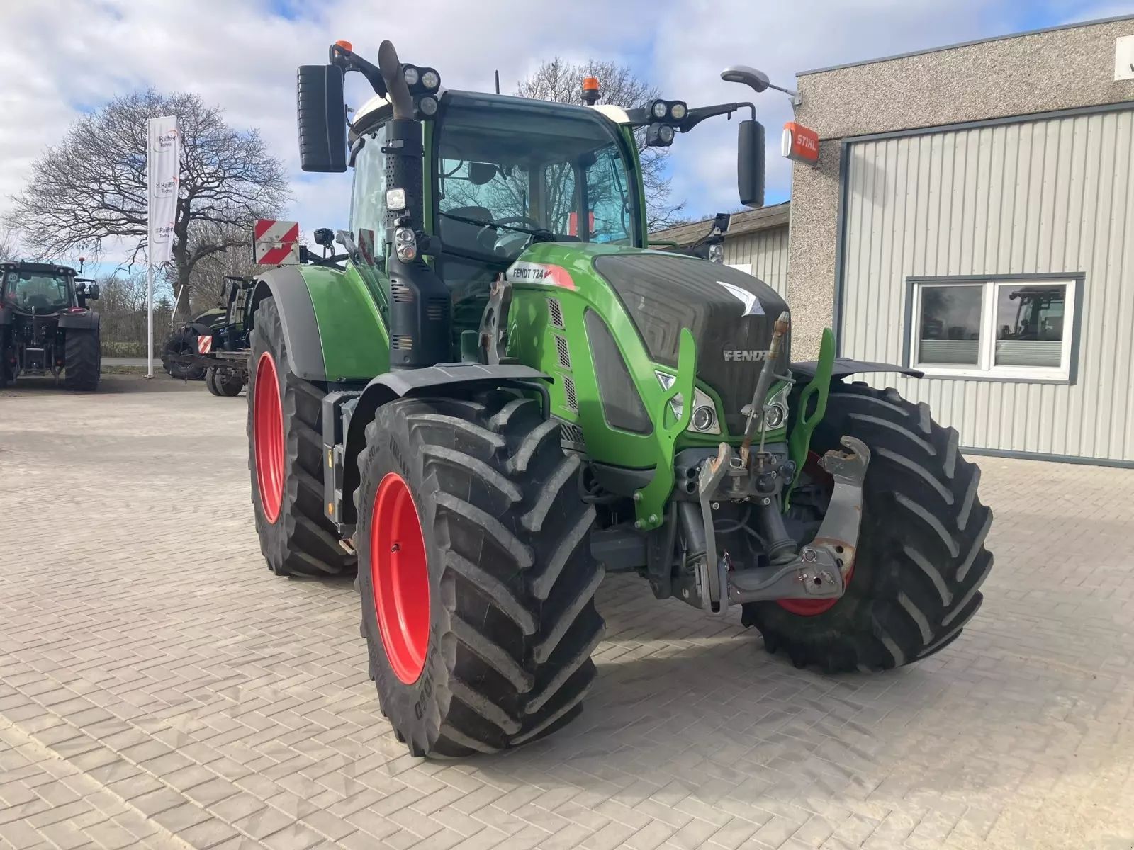 E-FARM: Fendt 724 Vario - Traktor - id VIG4CCE - 115.000 € - Baujahr: 2020 - Abgelesene Motorstunden: 6.968,Deutschland
