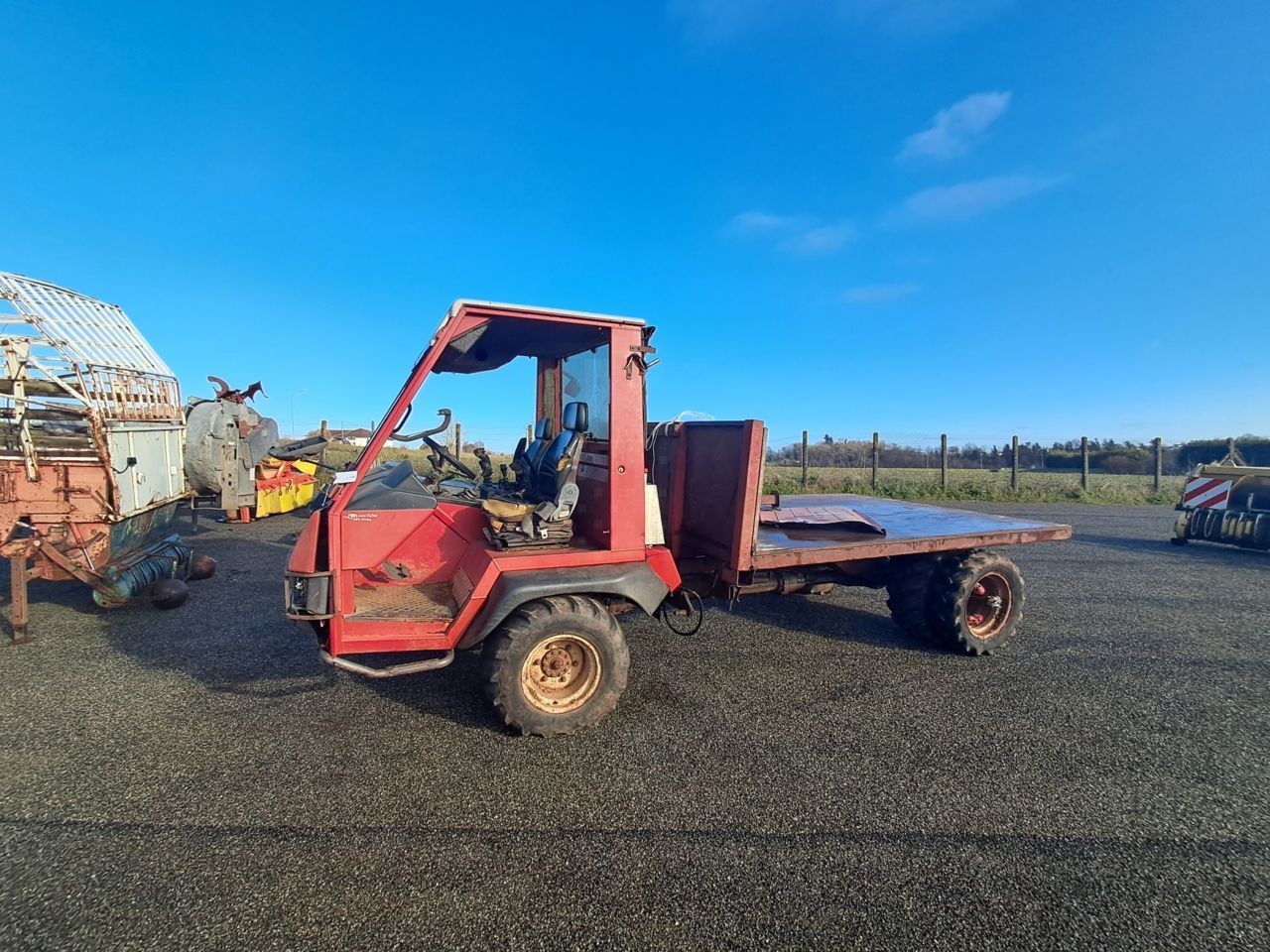 E-FARM: AEBI tp 58 - Tractor - id WMKUCVS - 18.000 € - Año: 2003 - Horas: 3600,Potencia del motor: 65,Francia
