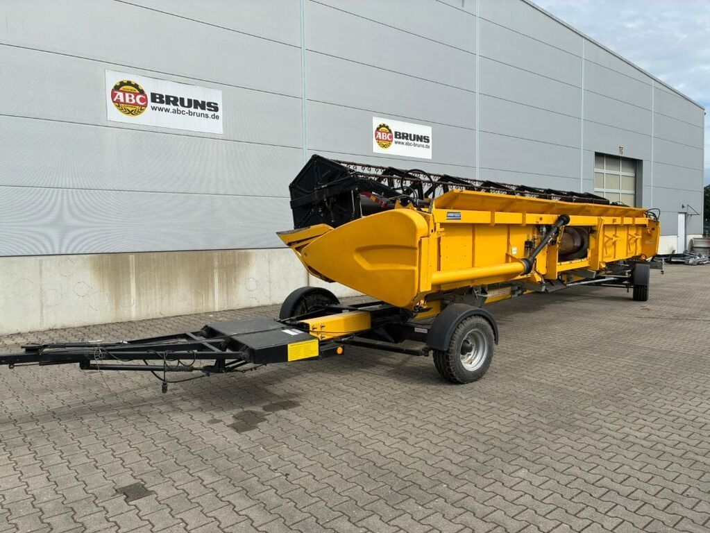 E-FARM: New Holland heavy duty varifeed - Header - id ST8FJAH - €15,000 - Year of construction: 2014 - Germany