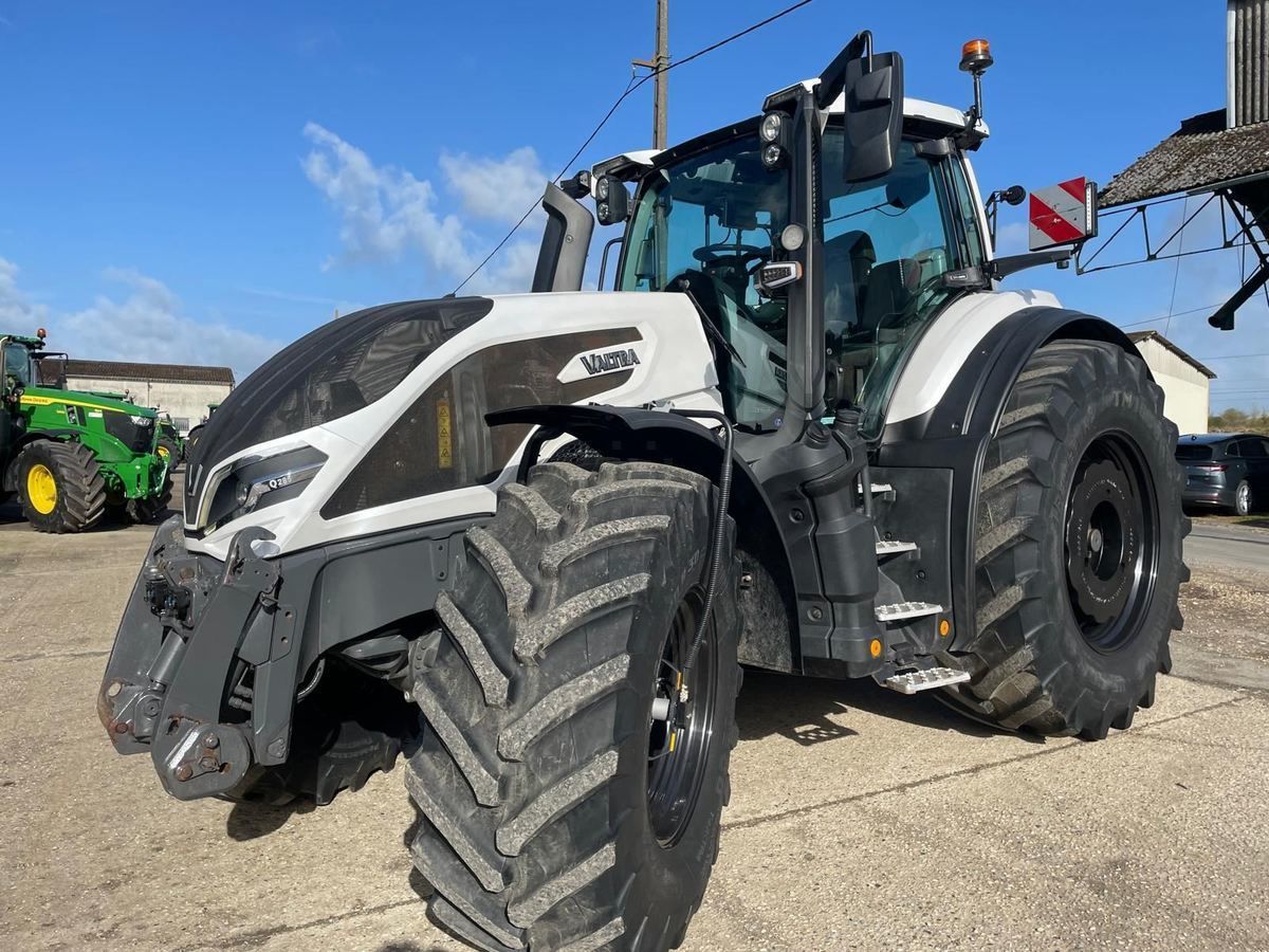 Valtra q285 Tractor €145,000