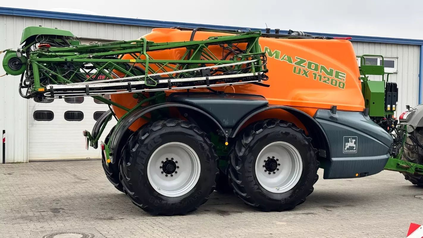 Amazone UX 11200 (36) Permetezőgép 72 500 EUR
