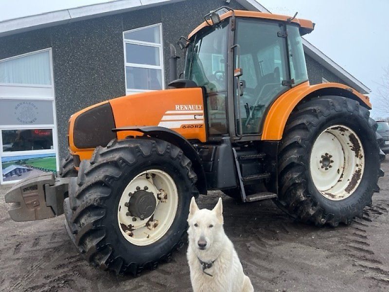 E-FARM: Renault Ares 640 RZ - Tracteur - id CYGCTYL - 20 596 € - Année: 2002 - Lecture du nombre d'heure: 8 800,Puissance du moteur (chevaux): 140,Danemark