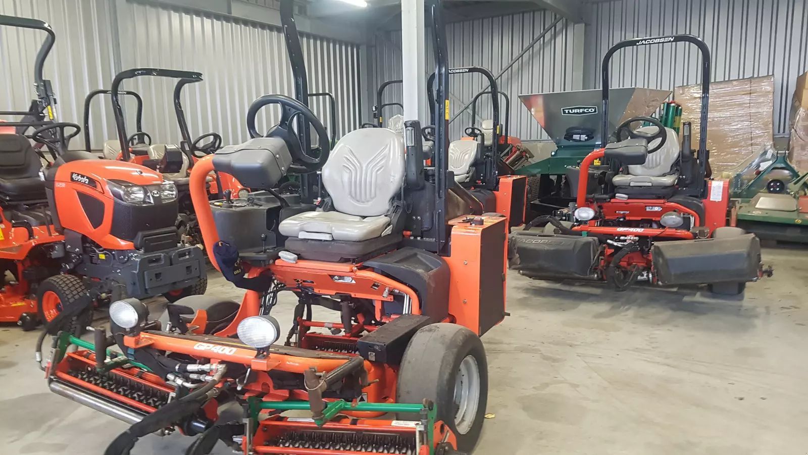 E-FARM: Jacobsen gp400 - Lawn mower - id RLNBKW8 - €8,700 - Year of construction: 2014 - Germany