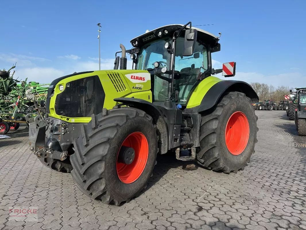 Claas Axion 870 CMATIC Tractor €129,900