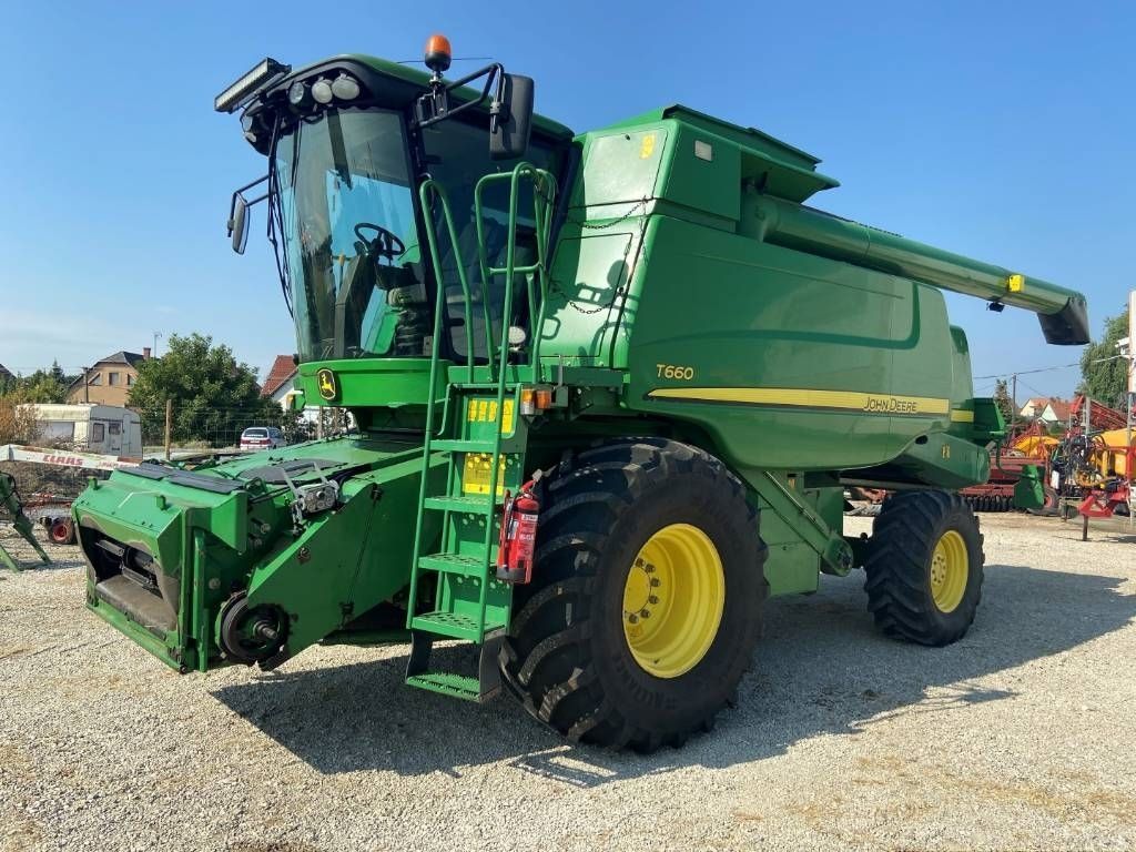 E-FARM: John Deere T660 - Moissoneuse-batteuse - id NGADJFQ - 69 297 € - Année: 2011 - Lecture du nombre d'heure: 4 241,Puissance du moteur (chevaux): 513,Hongrie
