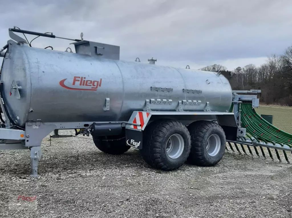 E-FARM: Fliegl hfw 14000l tandem - Tanker - id FTWSMQ9 - €29,900 - Year of construction: 2019 - Germany