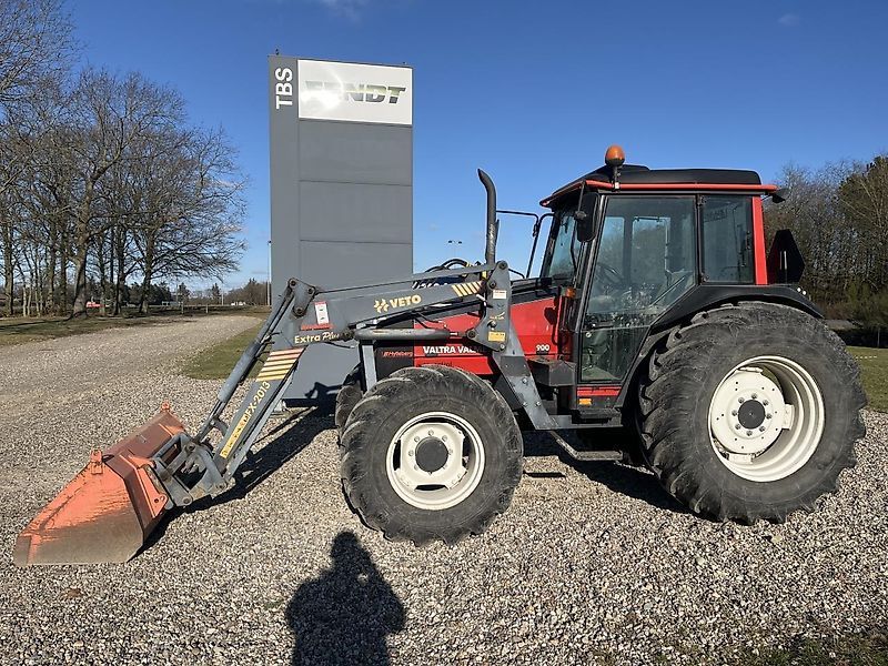 E-FARM: Valmet 900 - Tractor - id WSVTCX2 - 33.250 € - Año: 1998 - Horas: 2700,Potencia del motor: 90,Dinamarca
