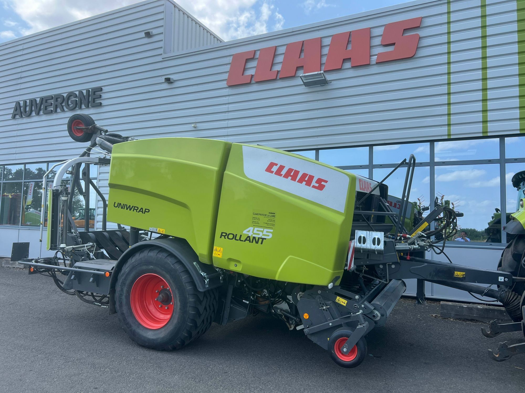 E-FARM: Claas Rollant 455 RC Uniwrap - Empacadora - id YQA2TRU - 82.000 € - Año: 2022 - Las balas producidas: 10.890,Francia