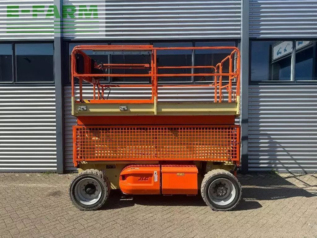 JLG 4069le hoogwerker schaarhoogwerker Podest Samobieżny 8950 €