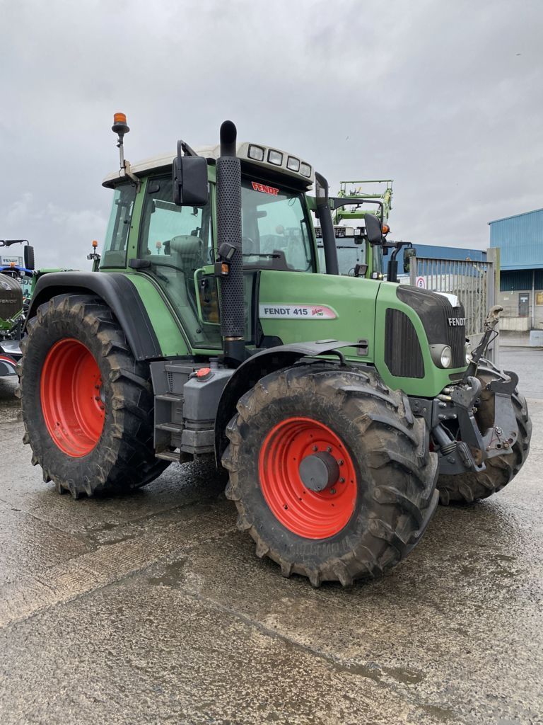 E-FARM: Fendt 415 Vario - Tractor - id NX8WRAN - 61.582 € - Año: 2011 - Horas: 8800,Potencia del motor: 150,Reino Unido