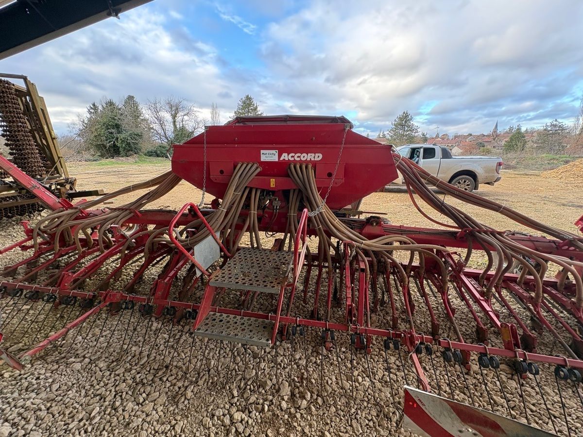 Kverneland accord dv8 Siewnik rzędowy/agregat uprawowo-siewny 11 000 €