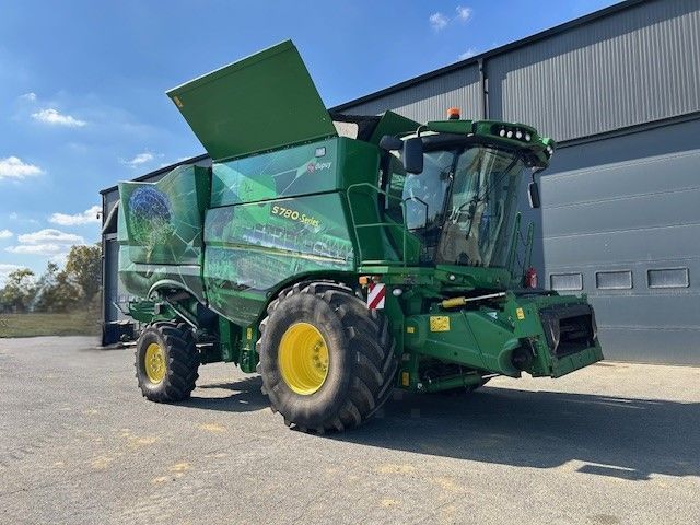 John Deere S780 Combine harvester €320,000