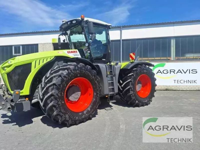 E-FARM: Claas Xerion 4000 TRAC - Traktor - id TZ1YATW - 92.500 € - Baujahr: 2014 - Abgelesene Motorstunden: 8.050,Motorleistung (PS): 419,Deutschland