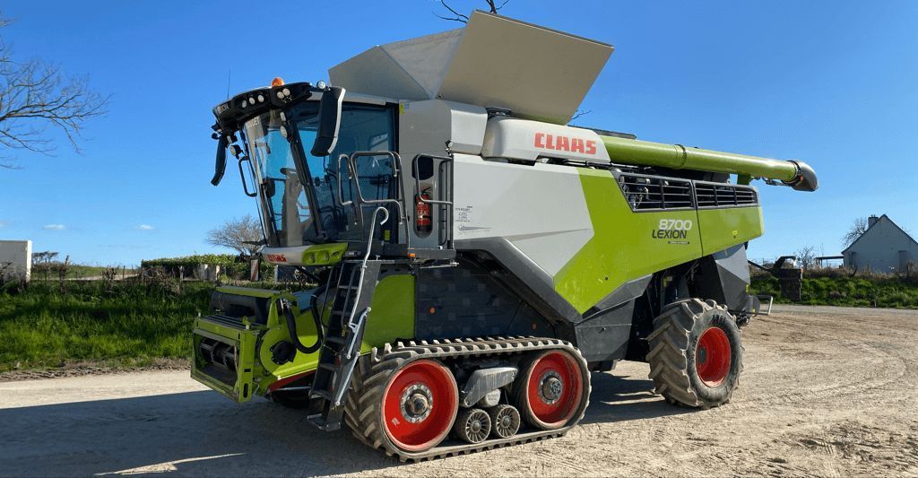 Claas Lexion 8700 Terra Trac Combine harvester €405,000