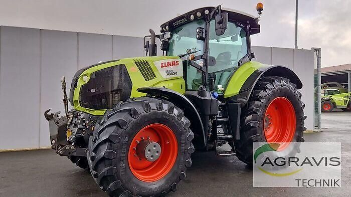Claas Axion 850 Tractor €74,500