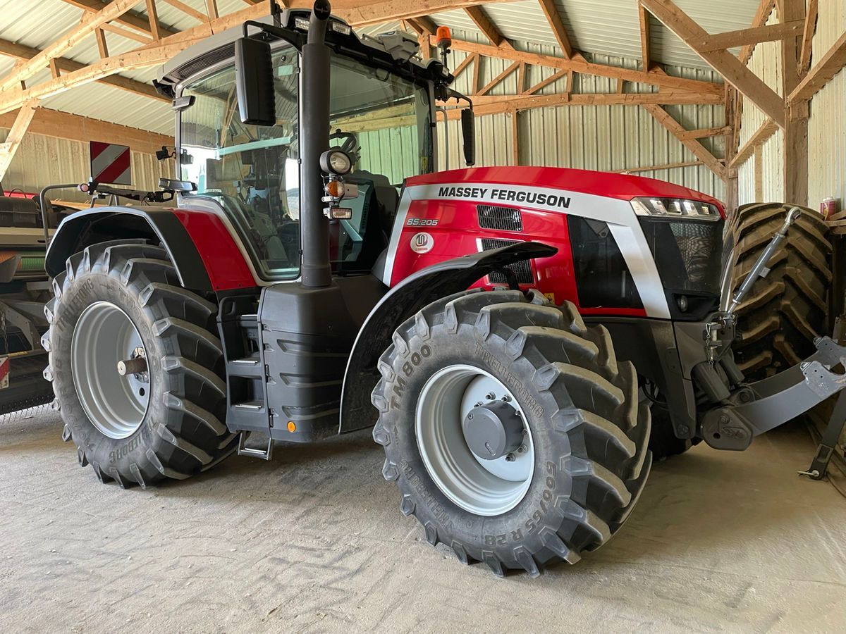Massey Ferguson 8S.205 Tractor €115,000