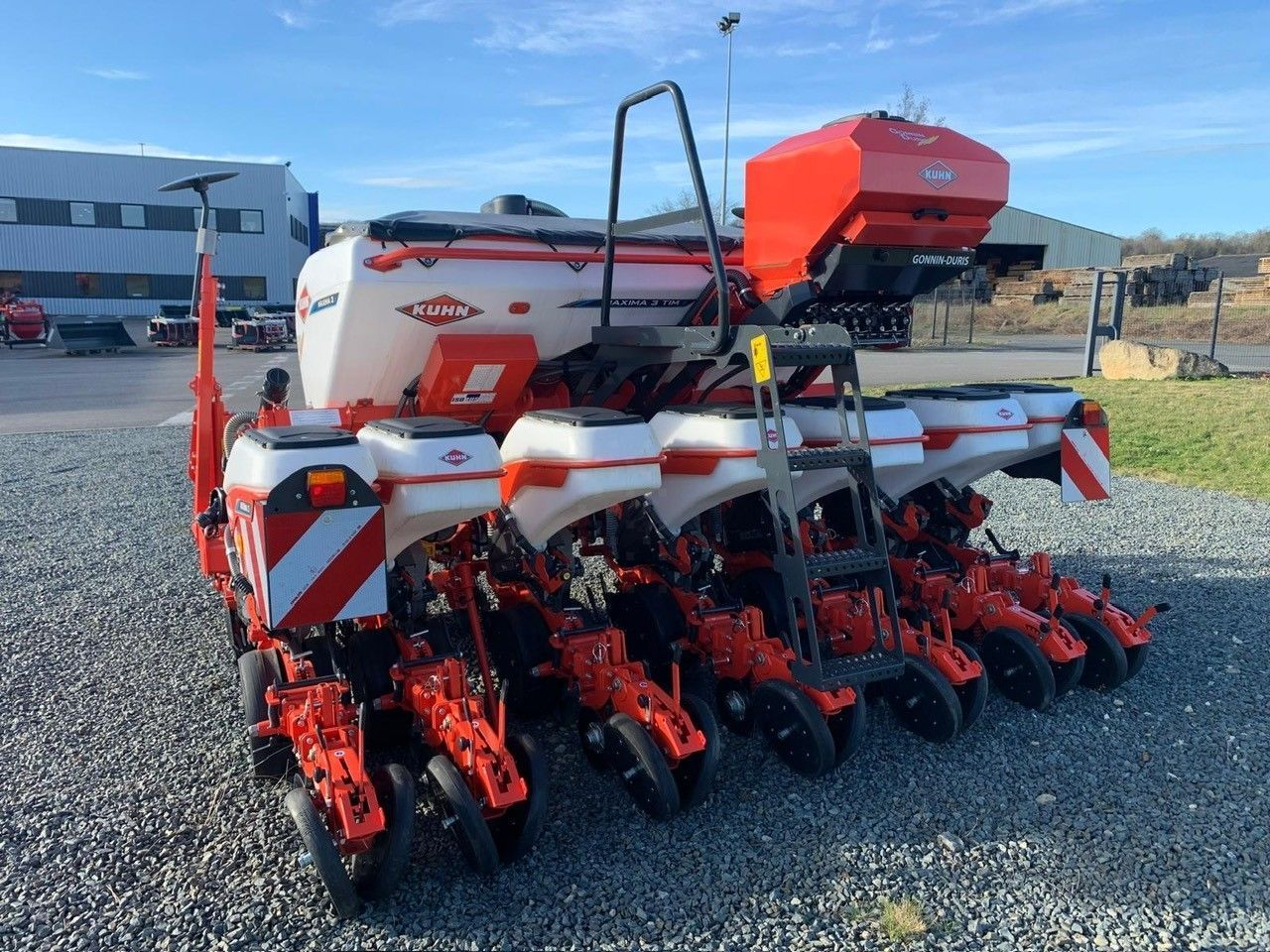 E-FARM: Kuhn Maxima 3 TIM - Precision drill - id XD8BMLI - €59,500 - Year of construction: 2024 - France