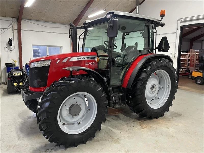 Massey Ferguson 4708 tractor 45 930 €