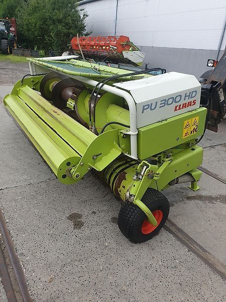 Claas Pick Up 300 Vágóasztal 5896 EUR