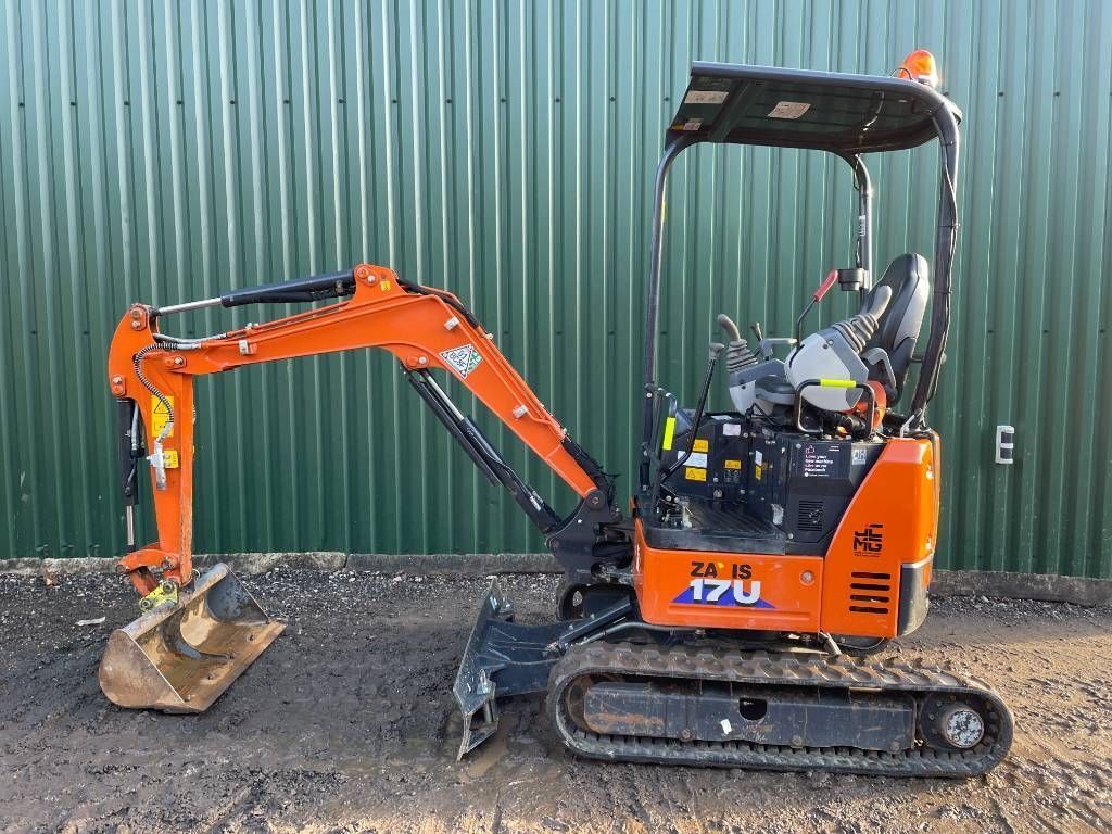 Hitachi zx 17 u-6 Mini excavadora  17.935 €