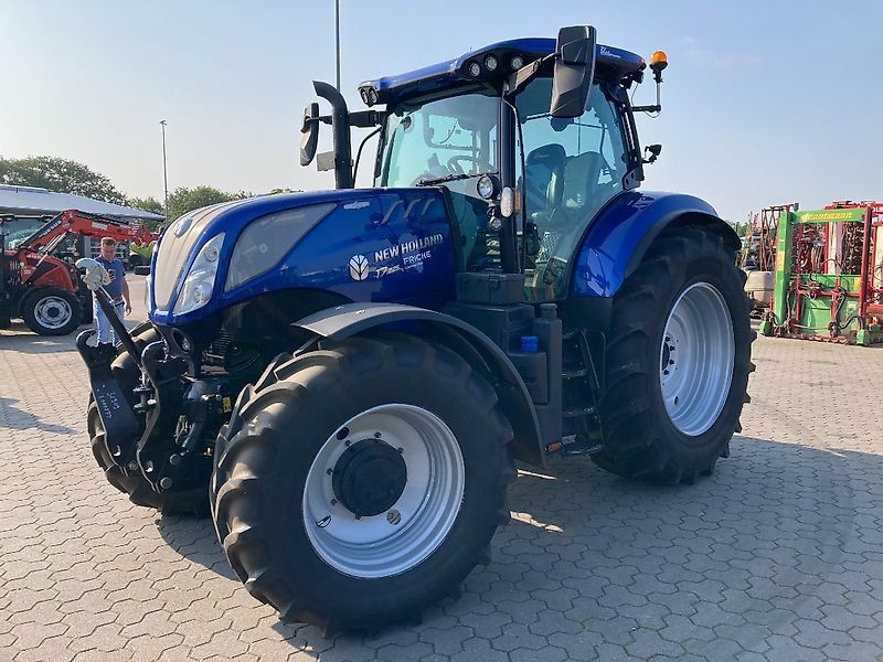 E-FARM: New Holland T7.225 - Tractor - id 8JDJFF9 - €109,500 - Year of construction: 2022 - Engine hours: 1,798,Engine power (HP): 200,Germany