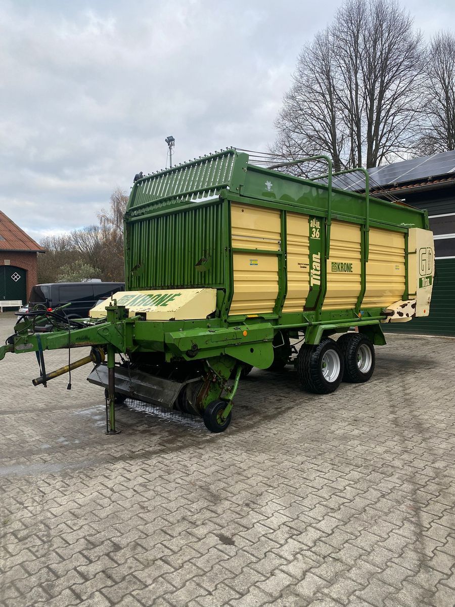 E-FARM: Krone Titan 6/36 GD - Transport du fourrage - id ZIWAY5Q - 7 143 € - Année: 1993 - Allemagne