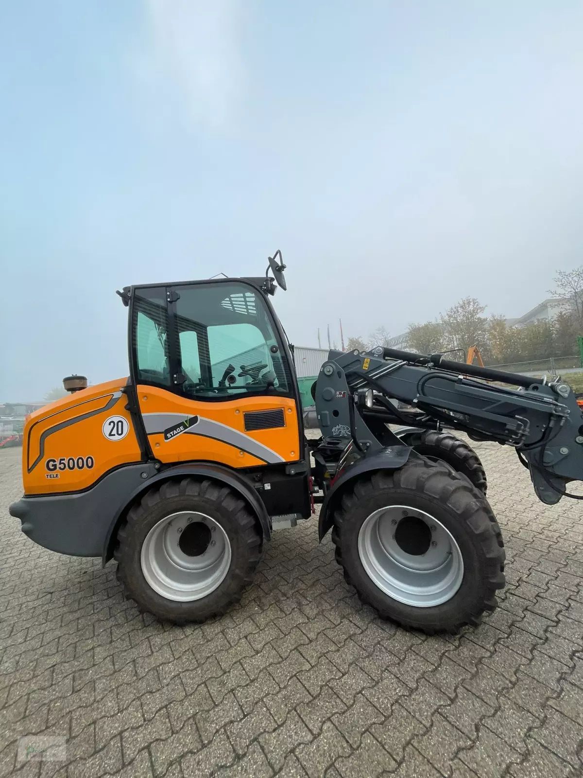 E-FARM: Giant g 5000 - Teleszkópos rakodó - id WC8TUWX - Gyártási év: 2023 - Üzemóra (motor): 250,Motor teljesítménye (LE): 75,Németország