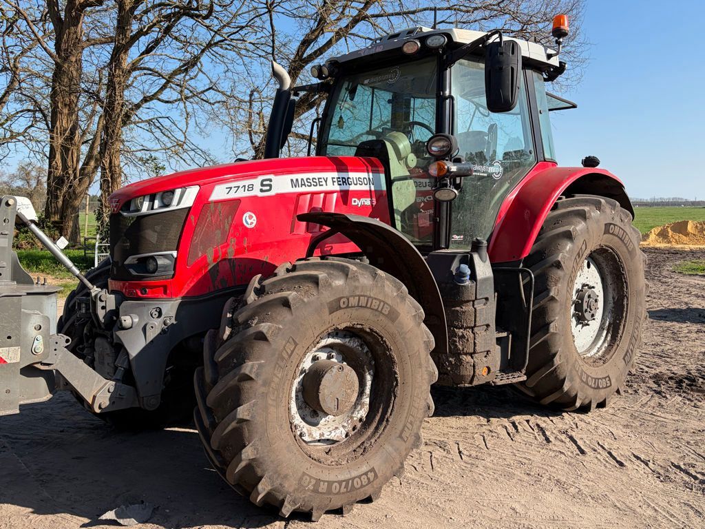 Massey Ferguson 7718 S Traktor 79 000 €