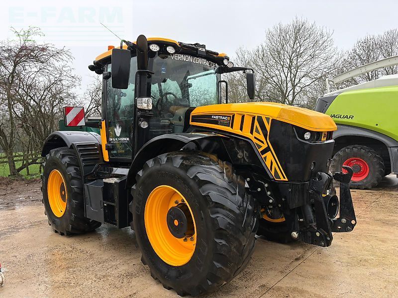 JCB Fastrac 4220 Traktor 112.898 €