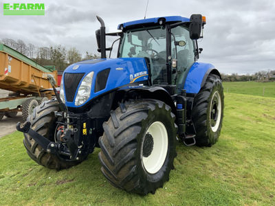 E-FARM: New Holland T7.220 - Τρακτέρ - id 9NWT96L - 65.000 € - Χρονία: 2015 - Μετρητής ωρών: 4.990,Ισχύς κινητήρα: 170,Γαλλία