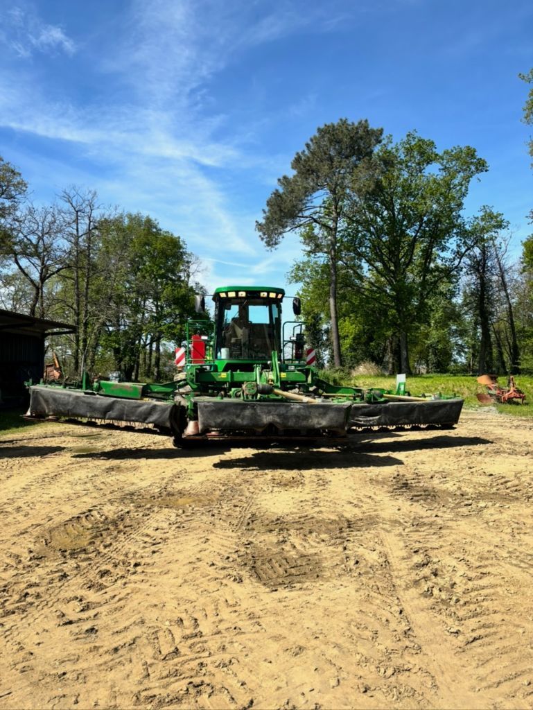 John Deere 7400 Sieczkarnia samobieżna 40 000 €