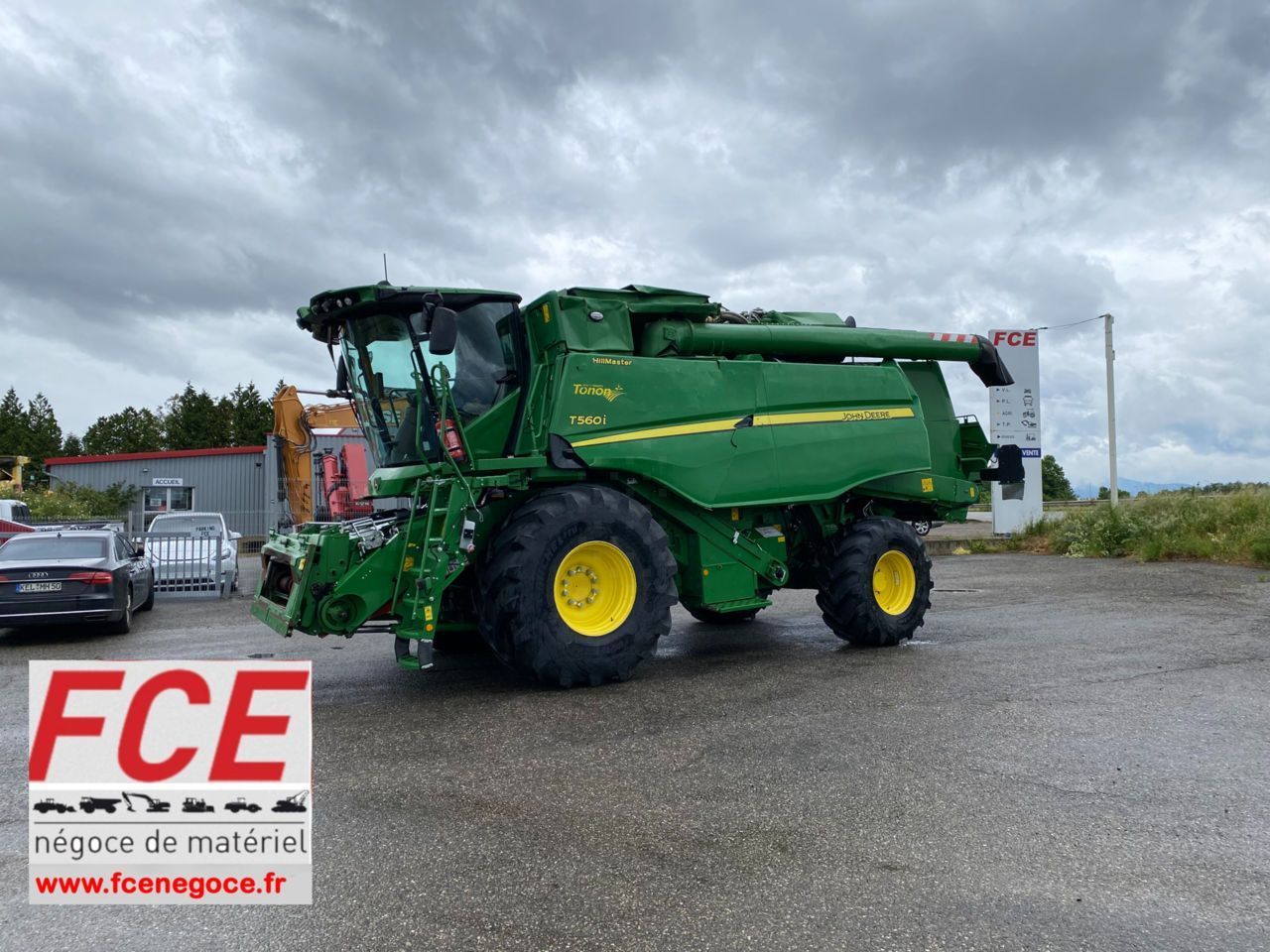 John Deere T 560i Kombajn zbożowy