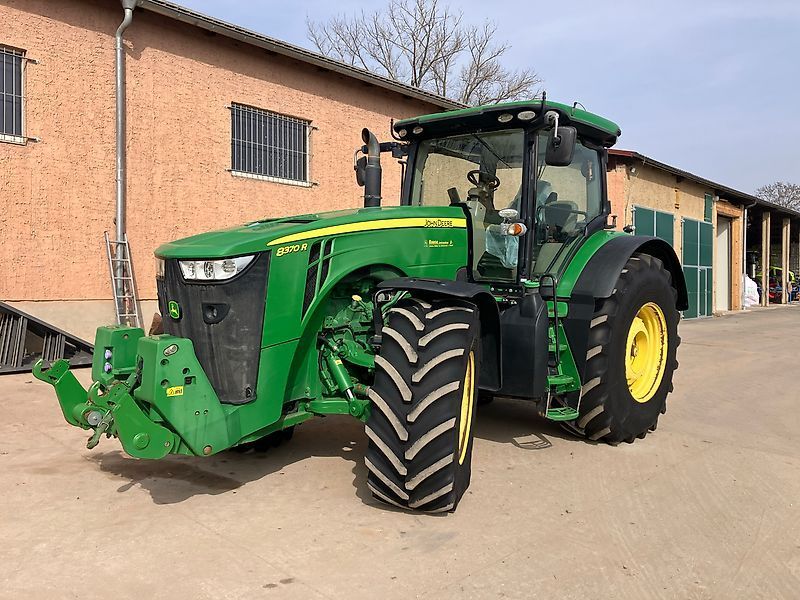 John Deere 8370 R Tractor €135,000