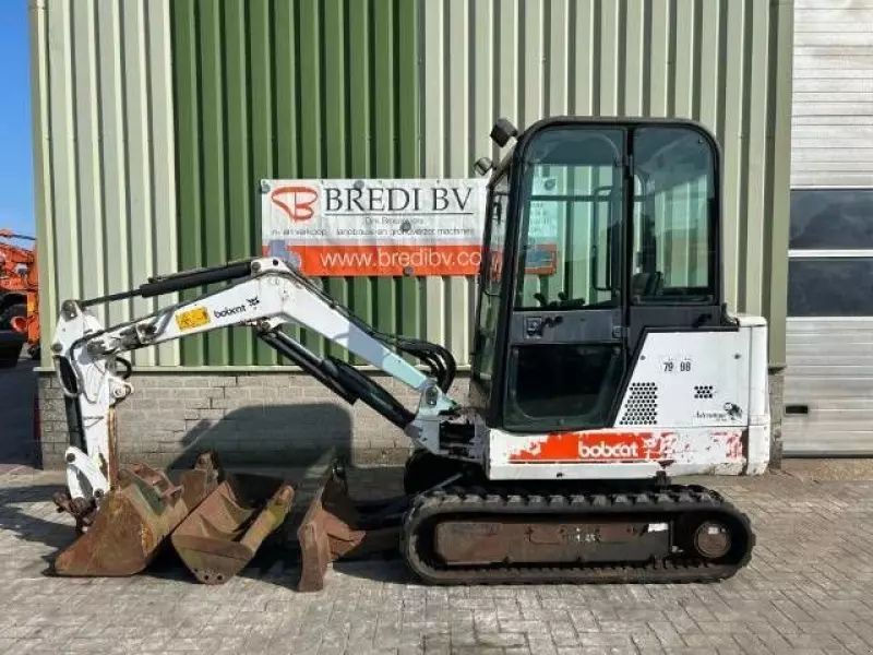 Bobcat 325 Mini excavadora