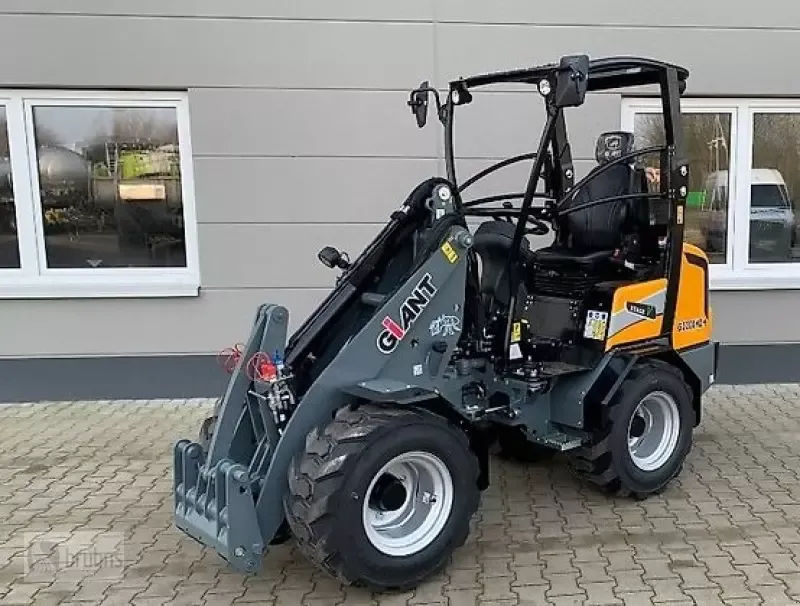 E-FARM: Giant g2200 hd+ - šarnyrinis krautuvas - id BL8QZU3 - 33 800 € - Gamybos metai: 2023 - Variklio darbo valandos: 5,Variklio galia (AG): 26,Vokietija
